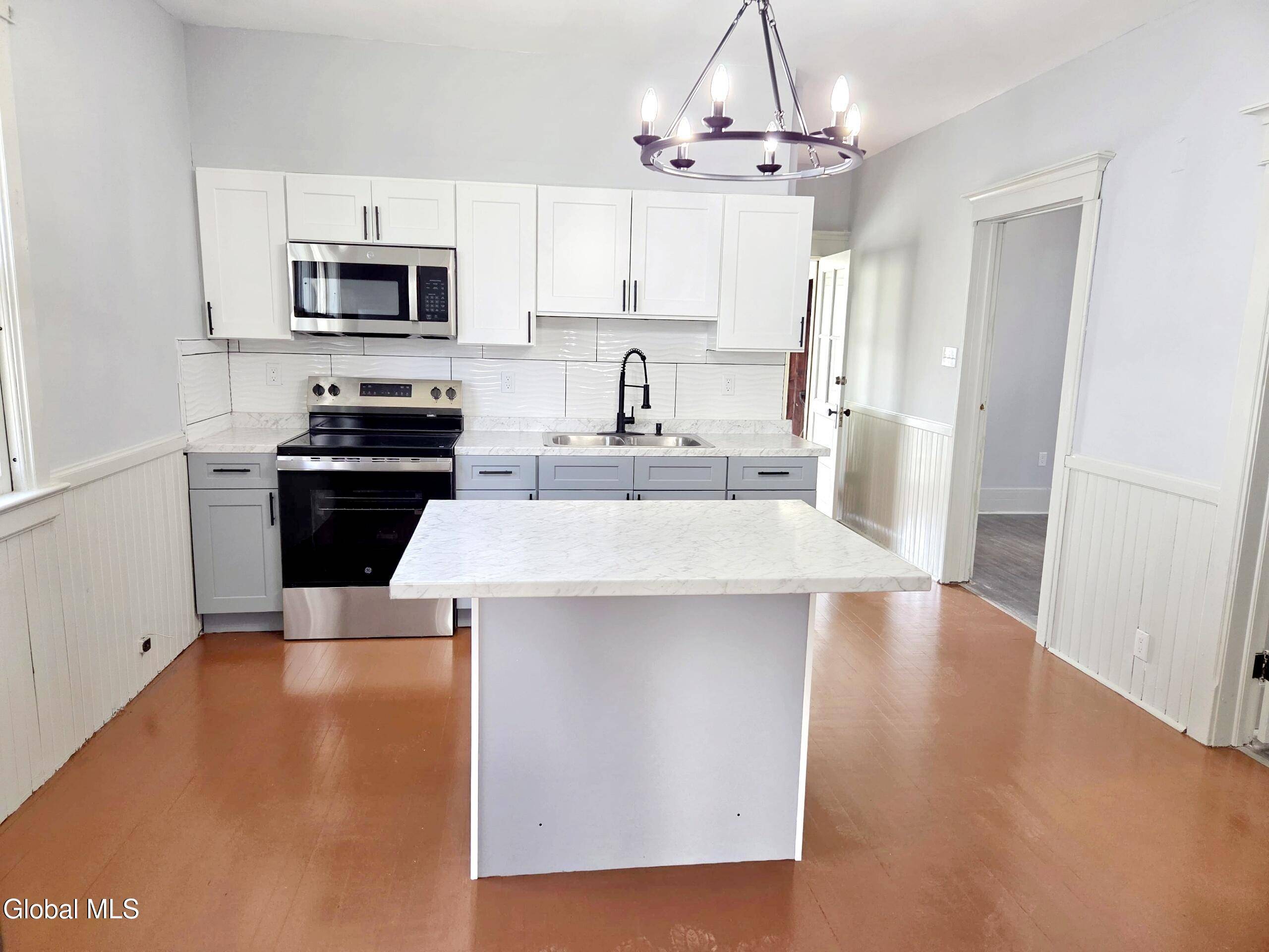 Amsterdam, NY 12010,36 Hibbard Street