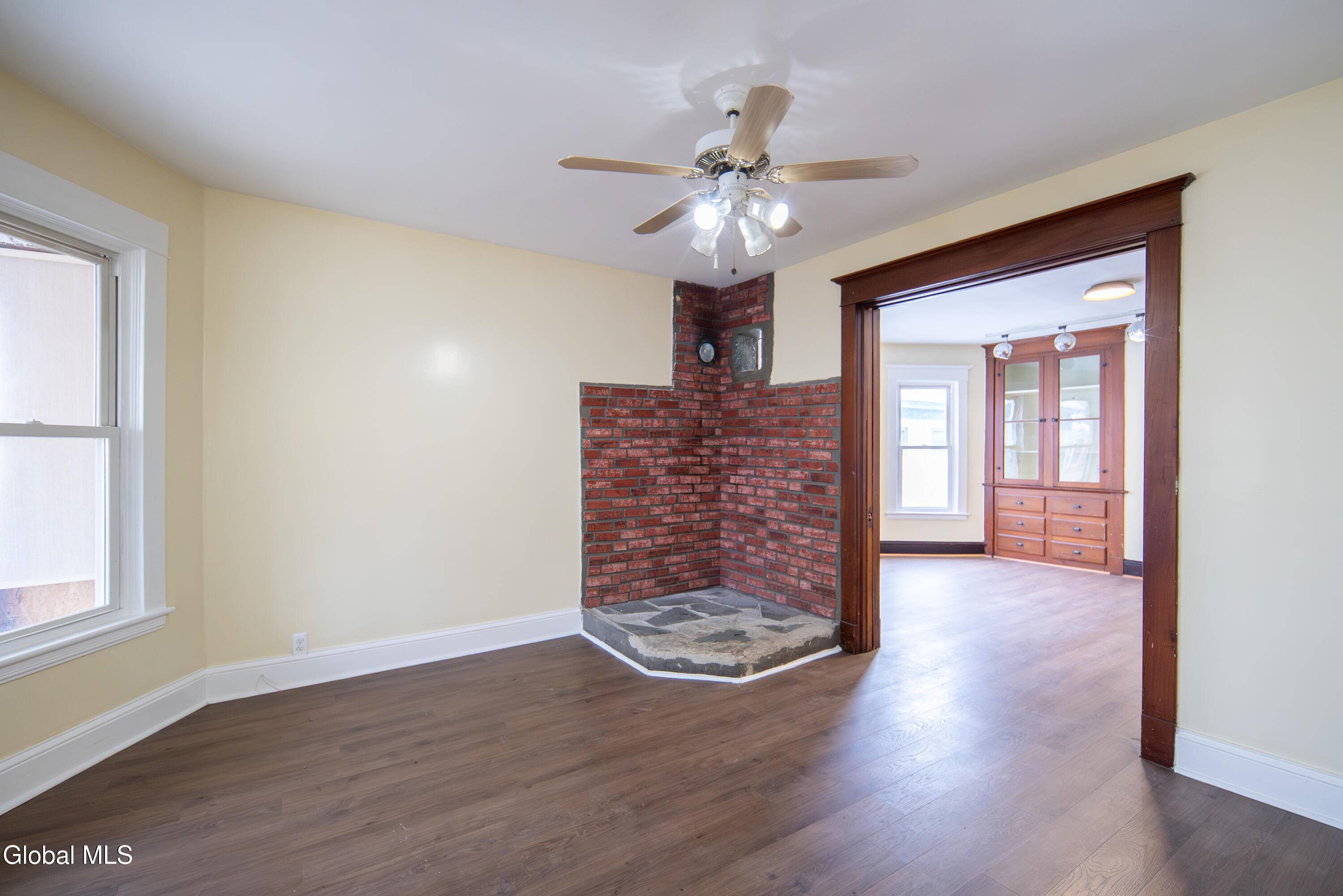 Schenectady, NY 12307,22 Swan Street #2