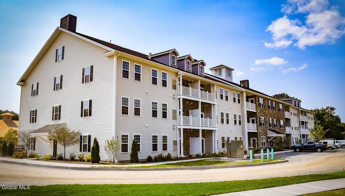 Colonie, NY 12110,25 Hastings Drive #205