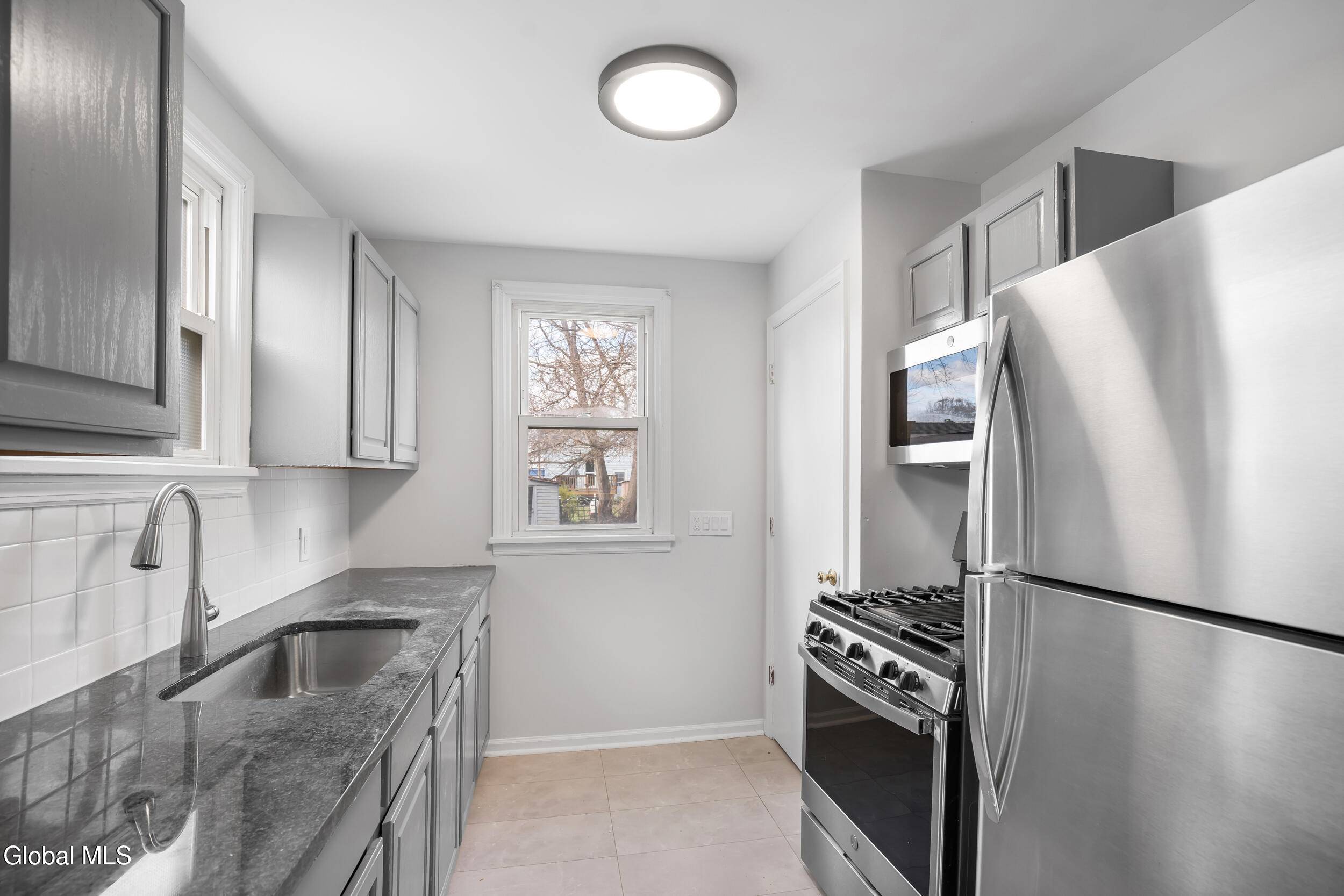 Rotterdam, NY 12306,1264 Floral Avenue