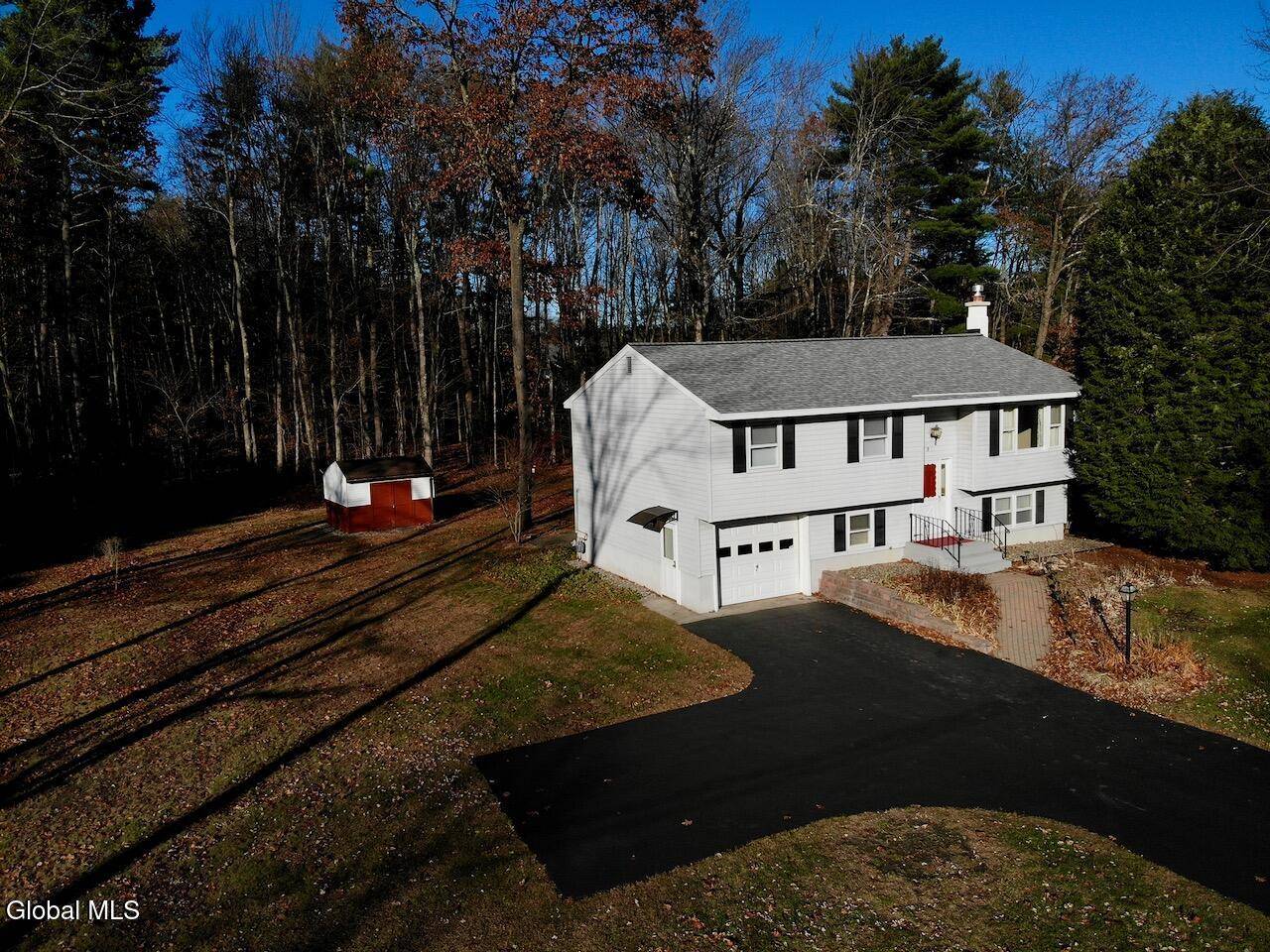 Milton, NY 12020,5 Birchtree Lane