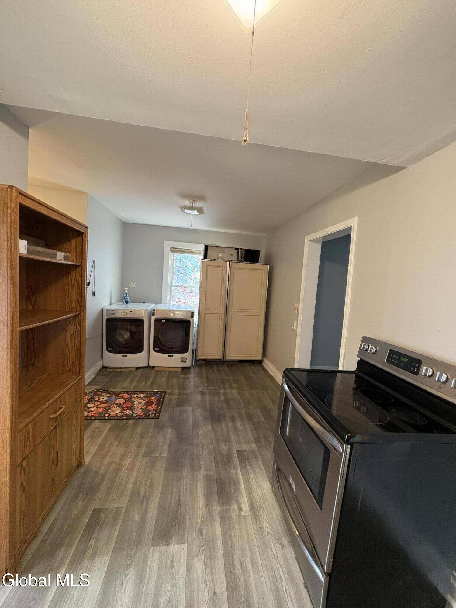 Schenectady, NY 12307,246 Duane Avenue