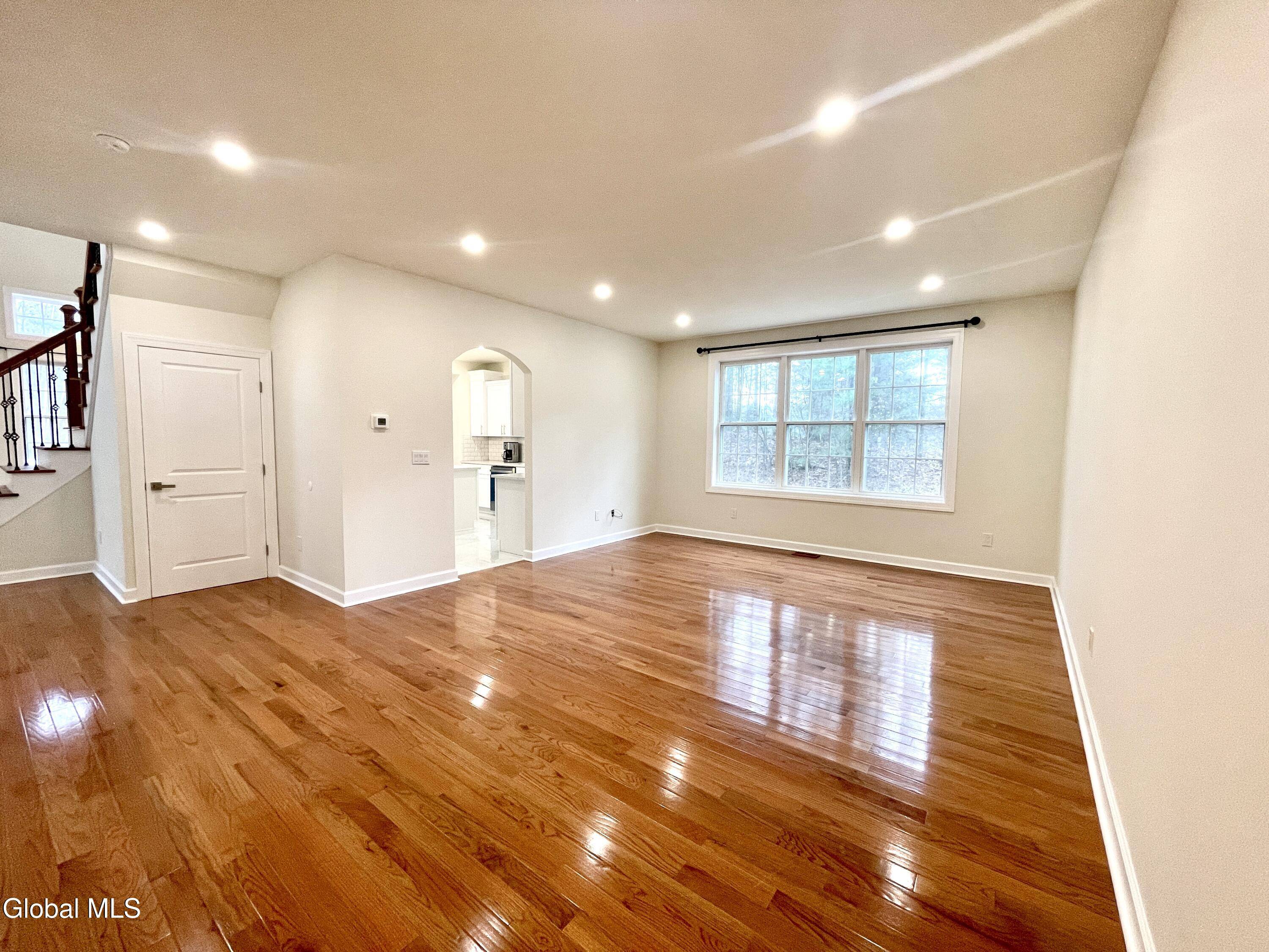 Halfmoon, NY 12065,11 Poplar Drive #B