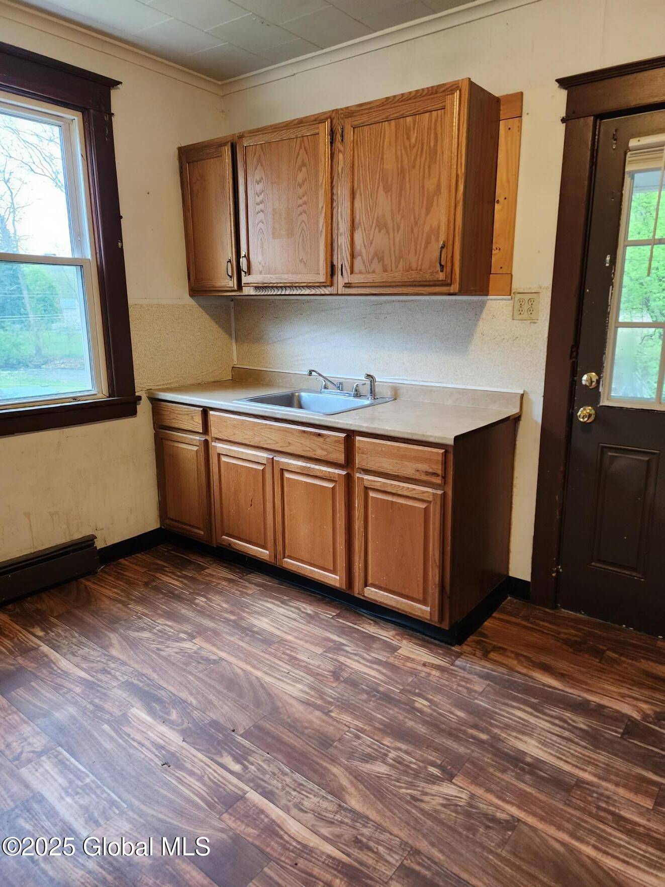 Fort Johnson, NY 12070,31 Ft Johnson Avenue