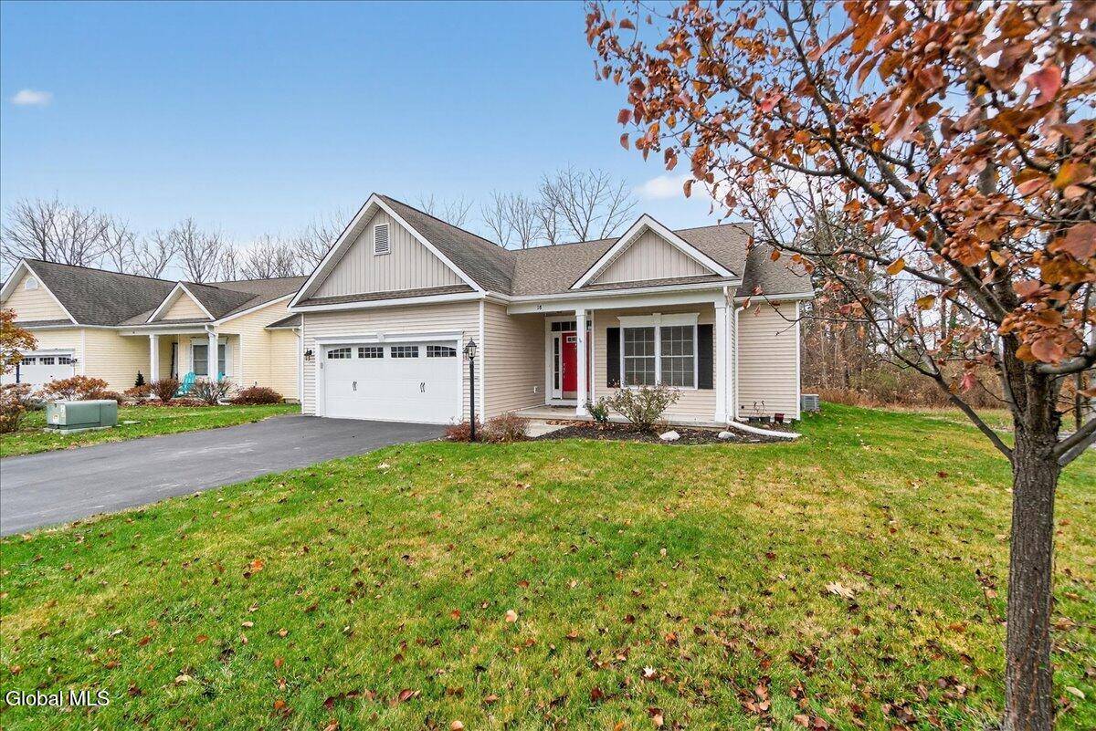 Saratoga Springs, NY 12866,18 Lakepointe Way Way