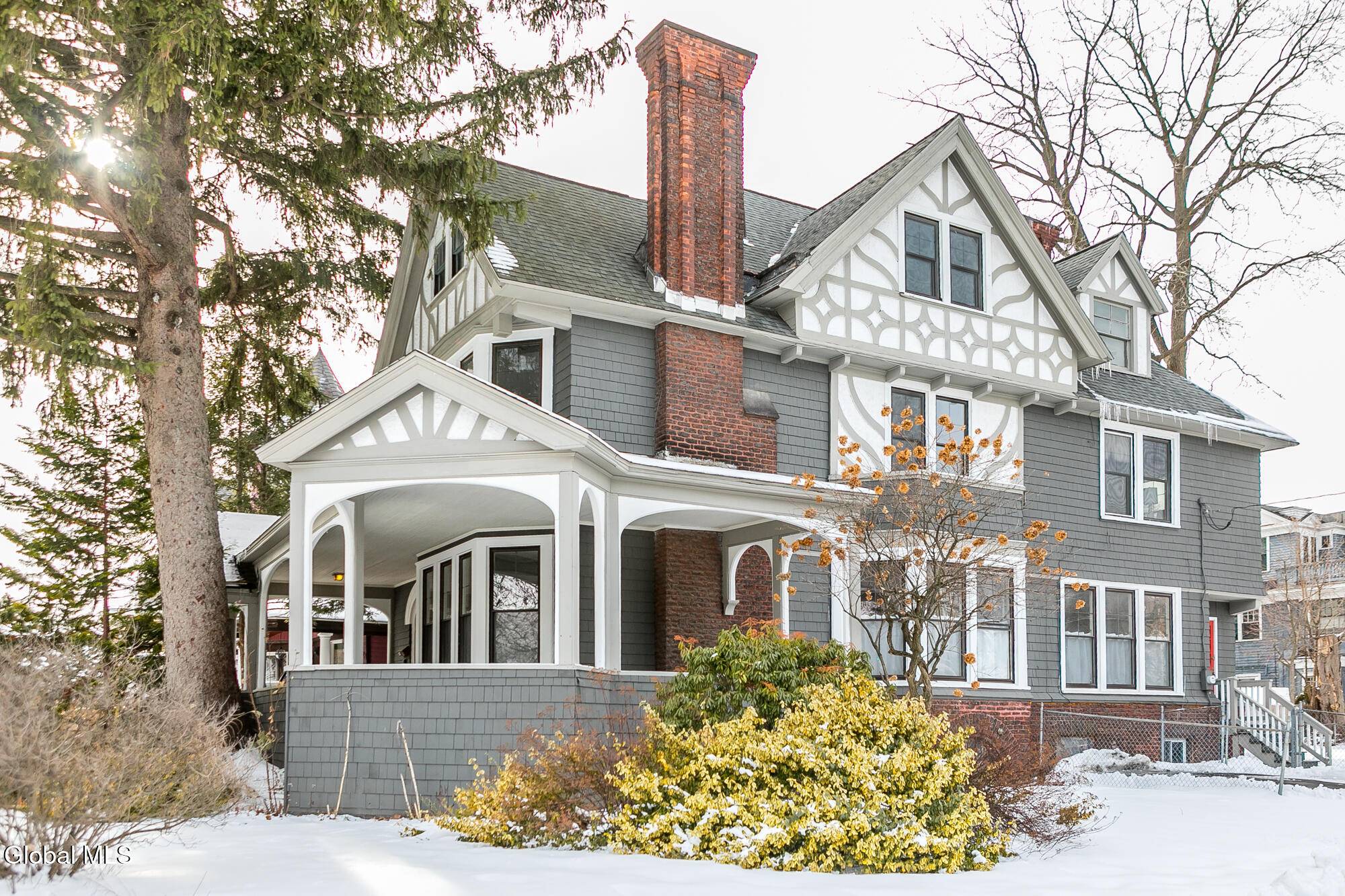 Albany, NY 12208,2 S Pine Avenue