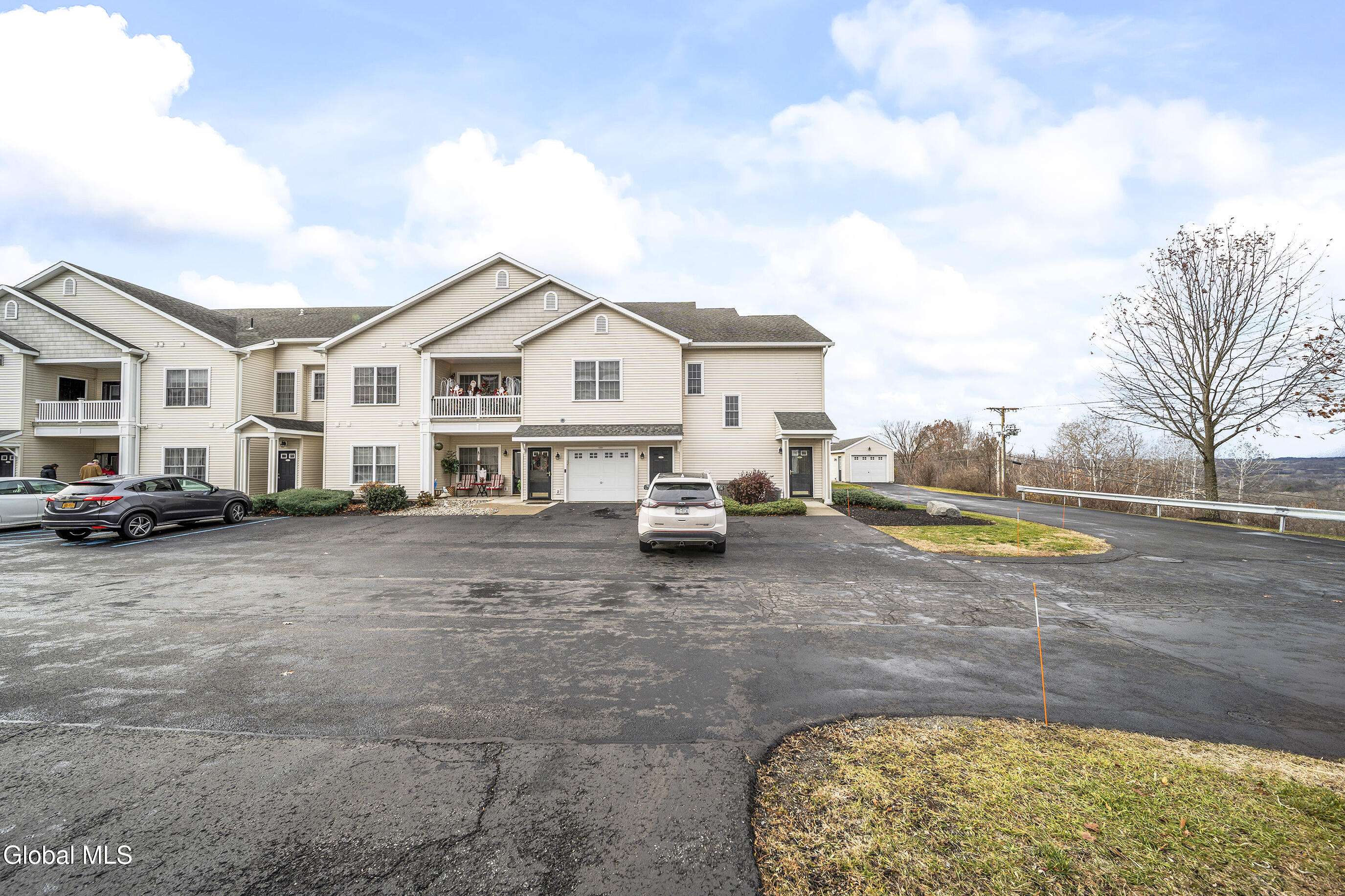 Troy, NY 12182,205 N Ridge