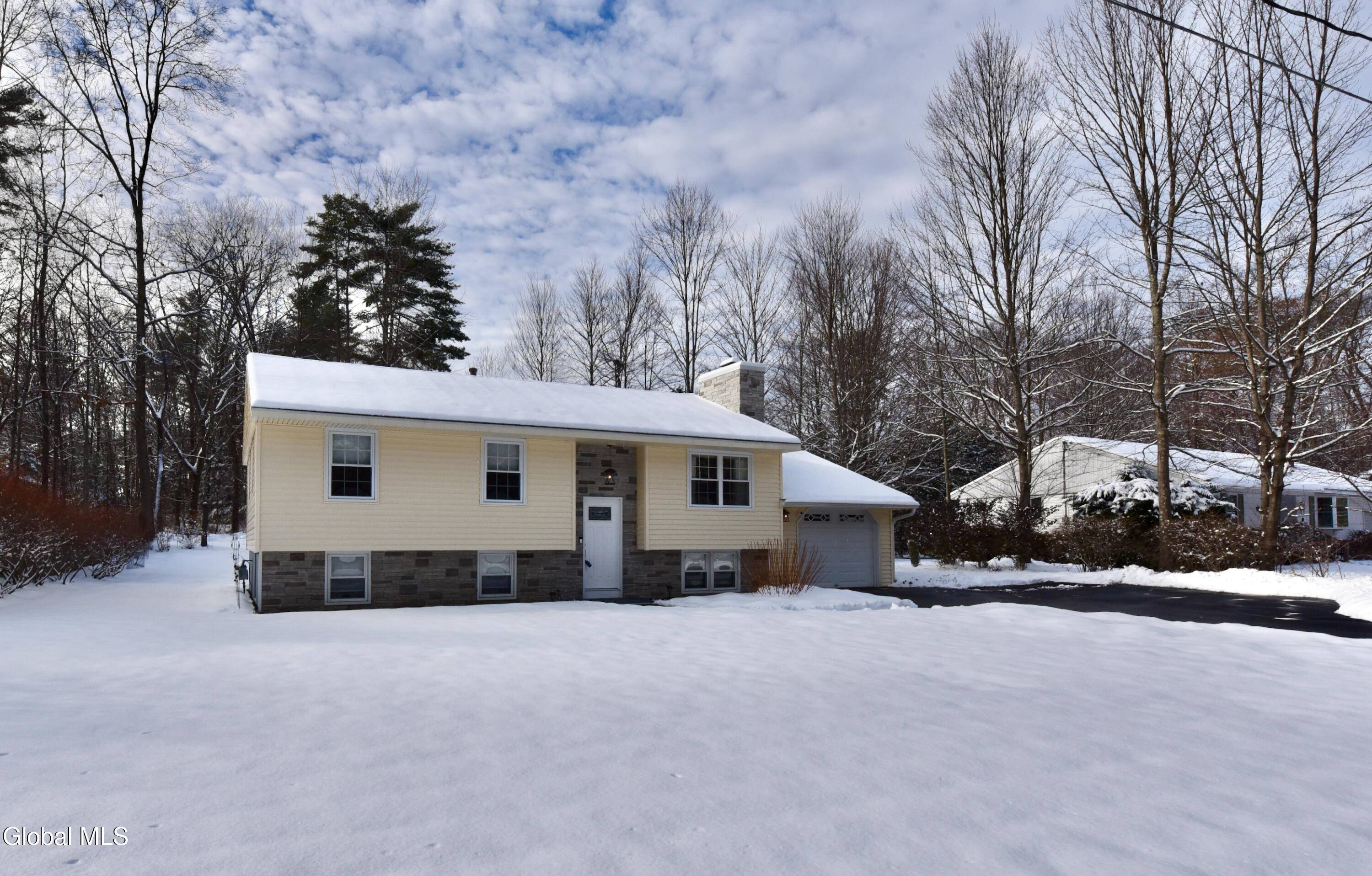 Wilton, NY 12866,7 White Pine Lane
