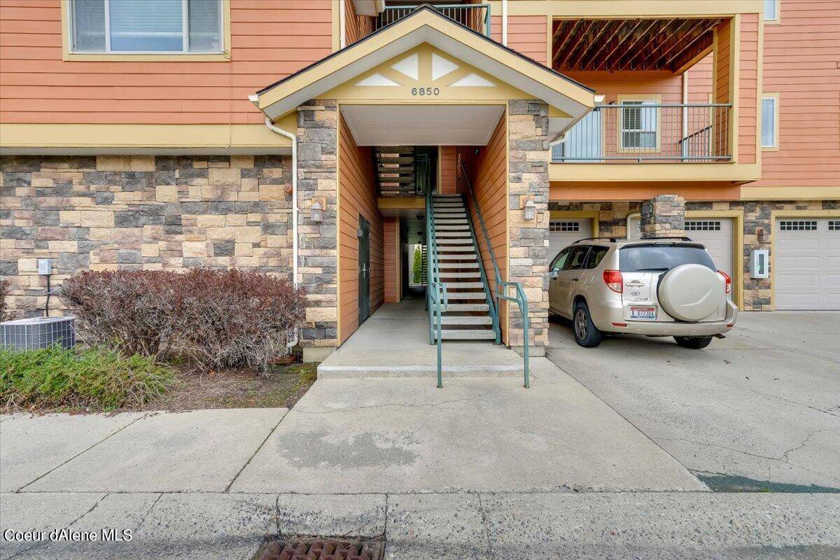 Coeur d'Alene, ID 83815,6850 N SPURWING LOOP ##204