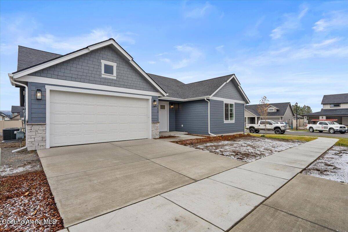 Post Falls, ID 83854,3439 N Cyprus Fox LOOP