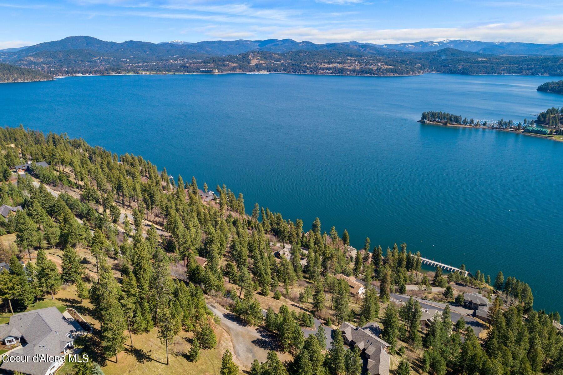 Coeur d'Alene, ID 83814,4926 S Scenic Dr