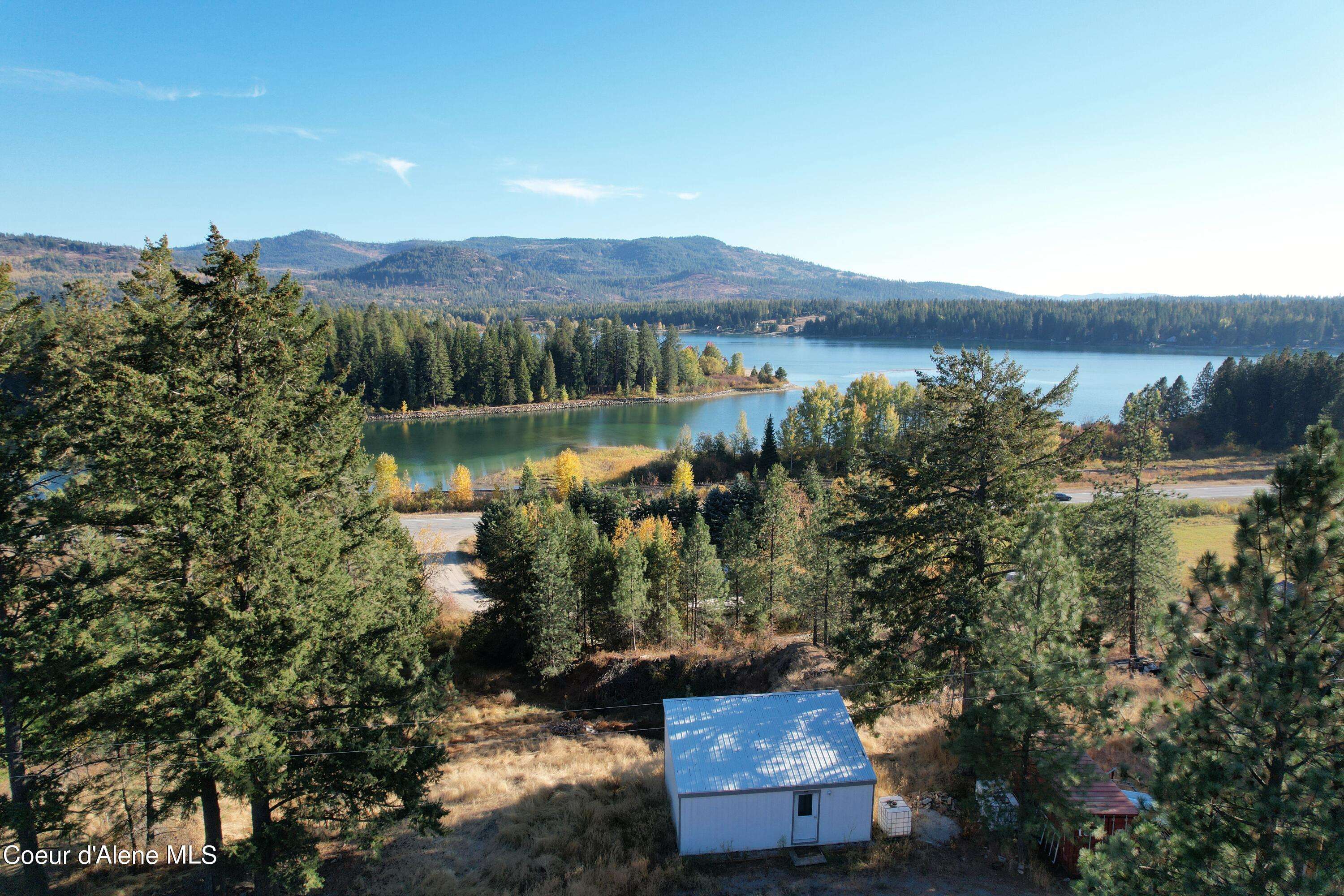 Laclede, ID 83841,25 Pine Leaf Rd