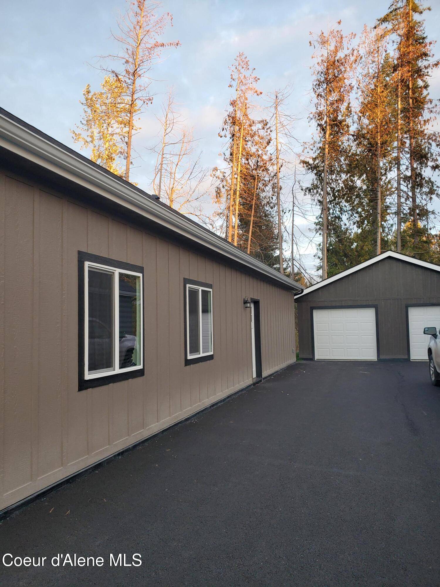 Ponderay, ID 83852,357 Jasper LOOP