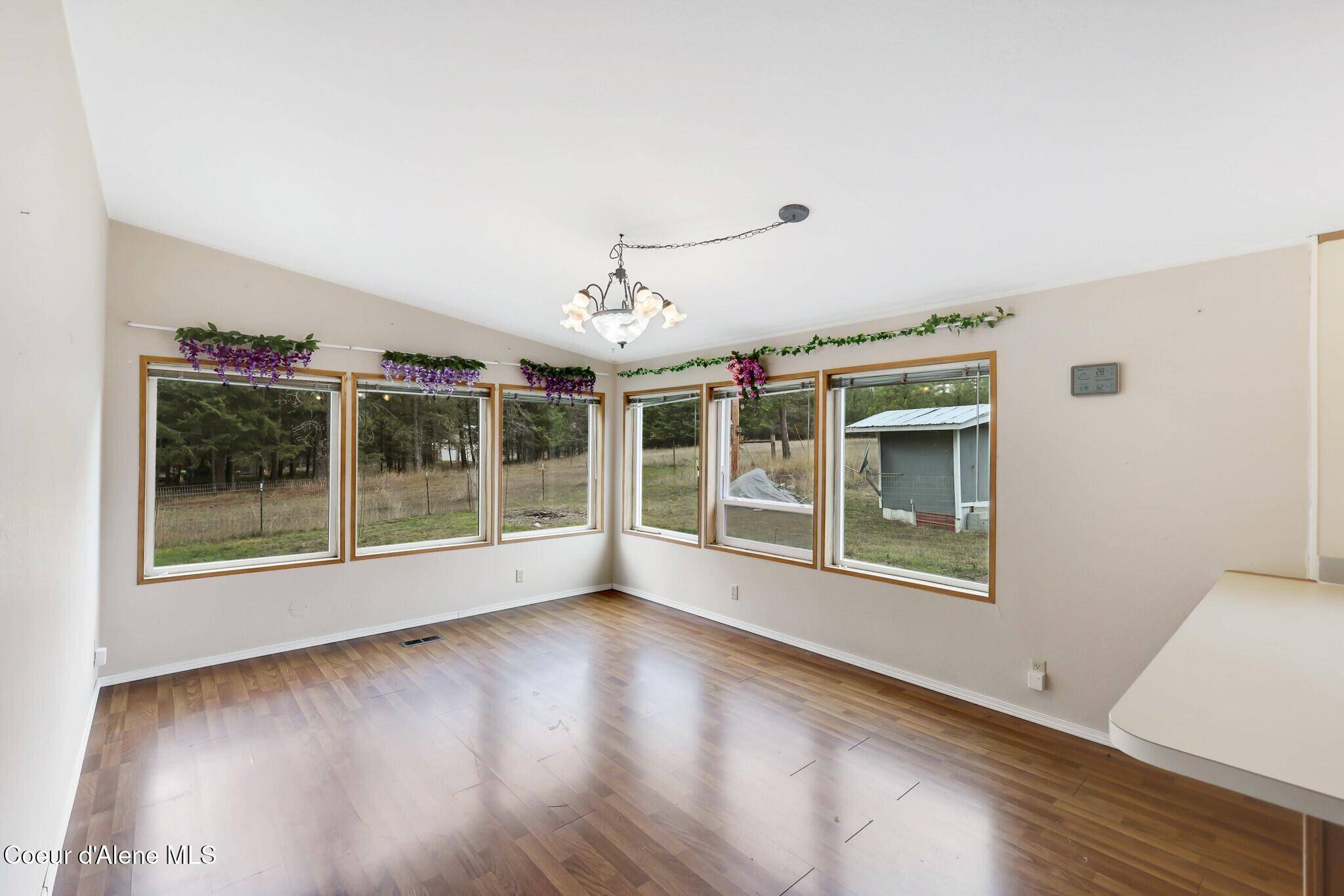 Priest River, ID 83856,367 Hoop Loop Rd