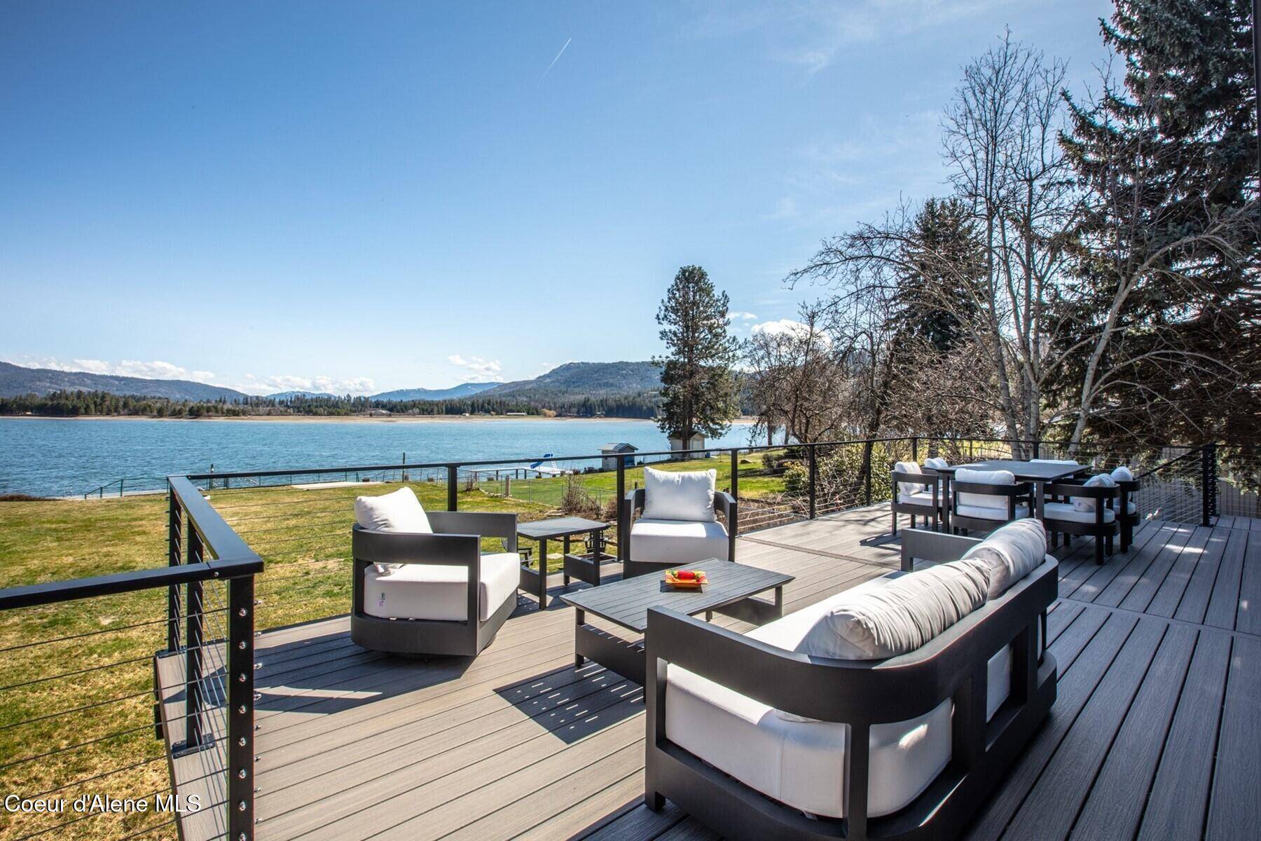 Laclede, ID 83841,475 Campbell Point Rd