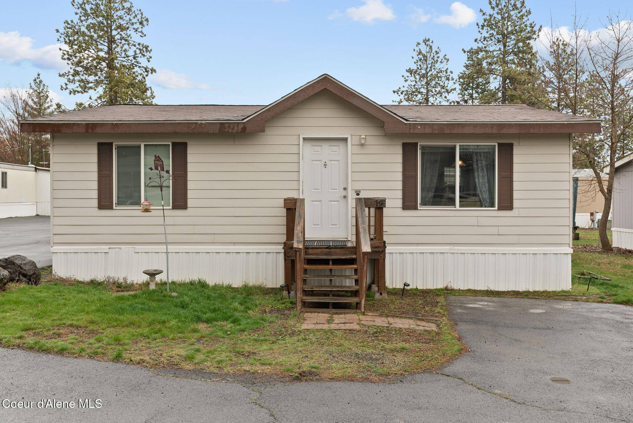 Cheney, WA 99004,840 W 1st St #19