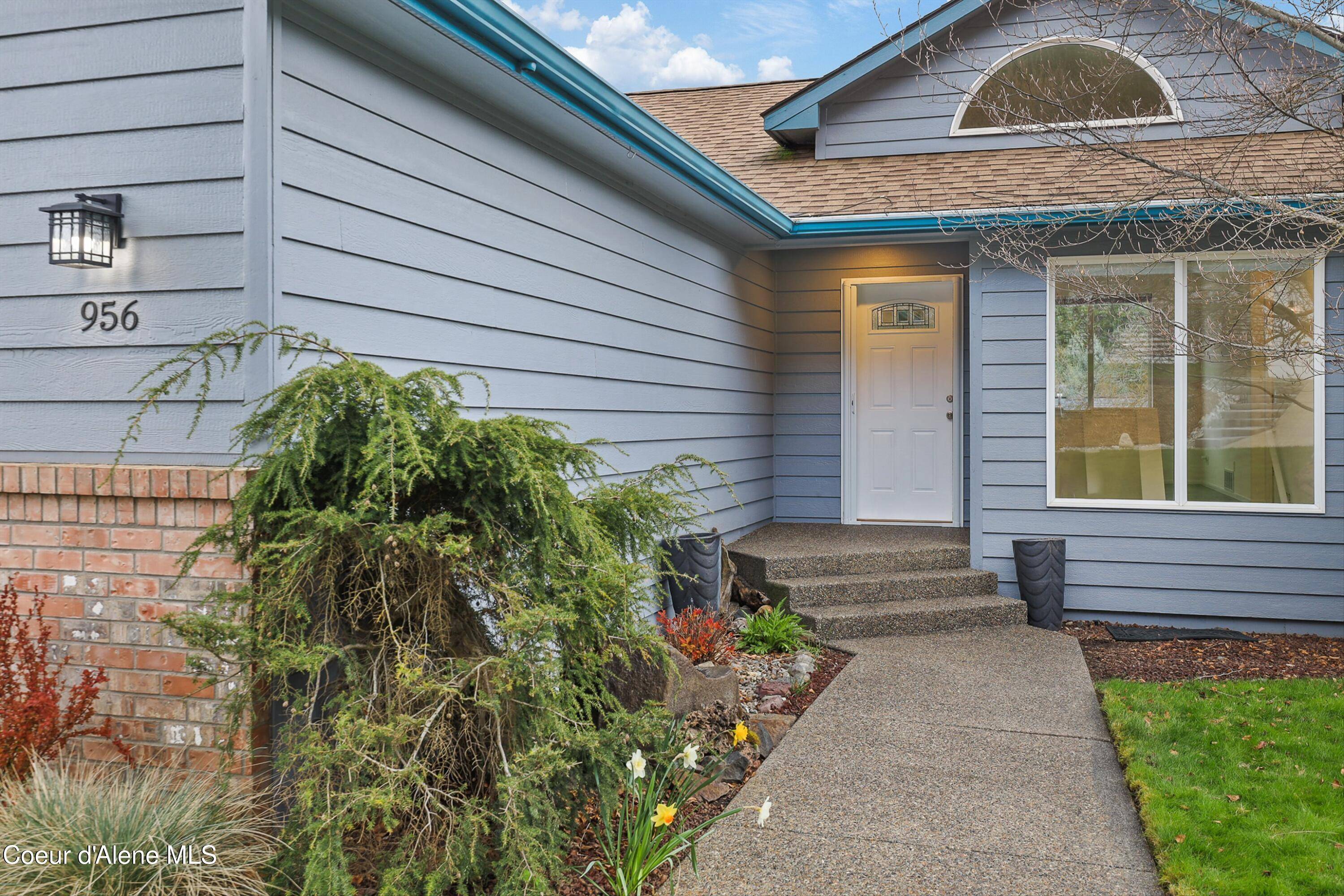 Coeur d'Alene, ID 83814,956 N Armstrong Dr