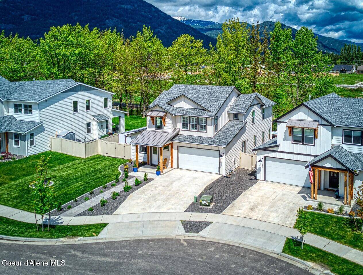 Sandpoint, ID 83864,511 University Park WAY