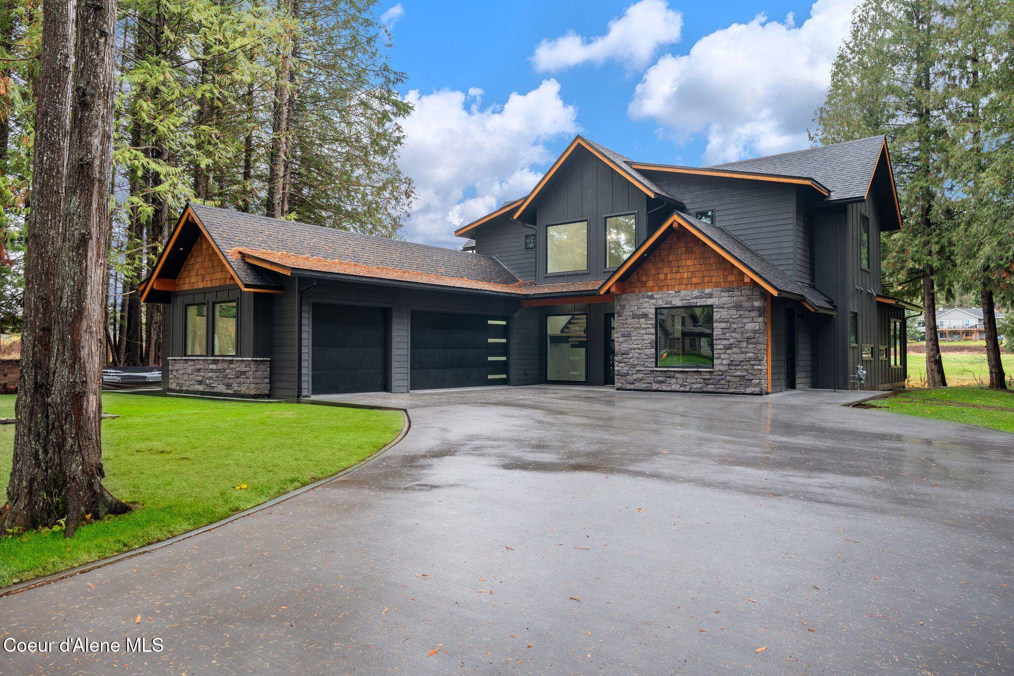 Sandpoint, ID 83864,541 N Idaho Club Dr