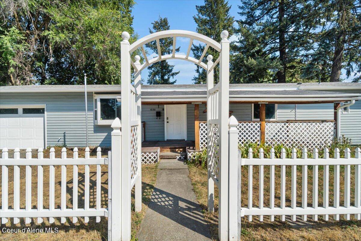 Coeur d'Alene, ID 83814,1038 N 15TH ST