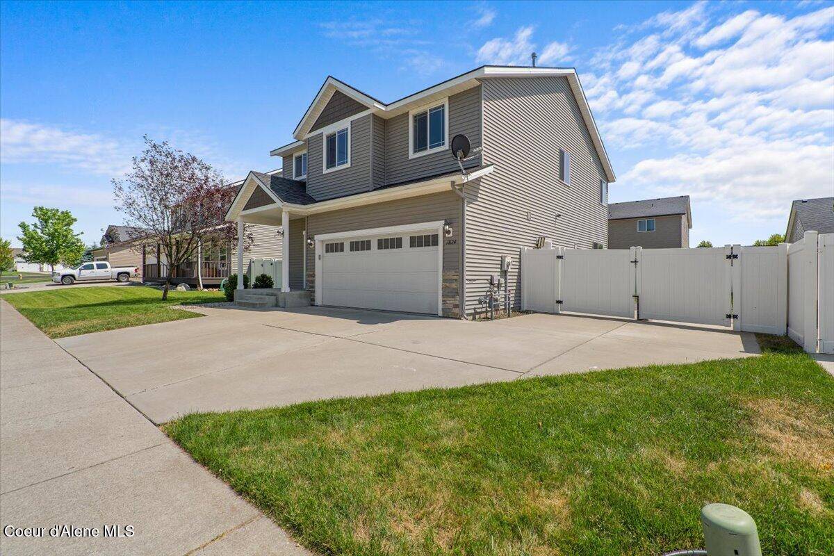 Post Falls, ID 83854,1824 E WARBLER LN