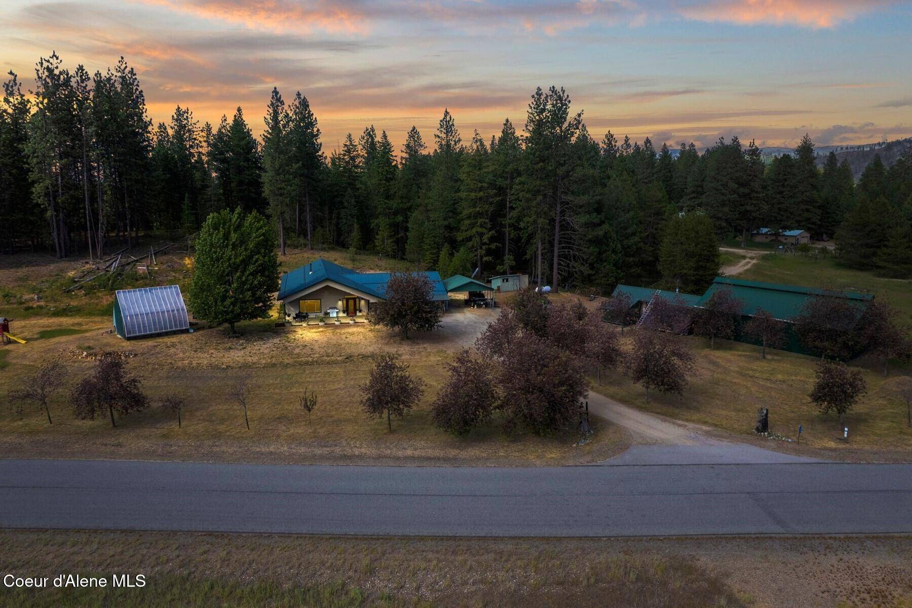 Naples, ID 83847,159 Frontier Village