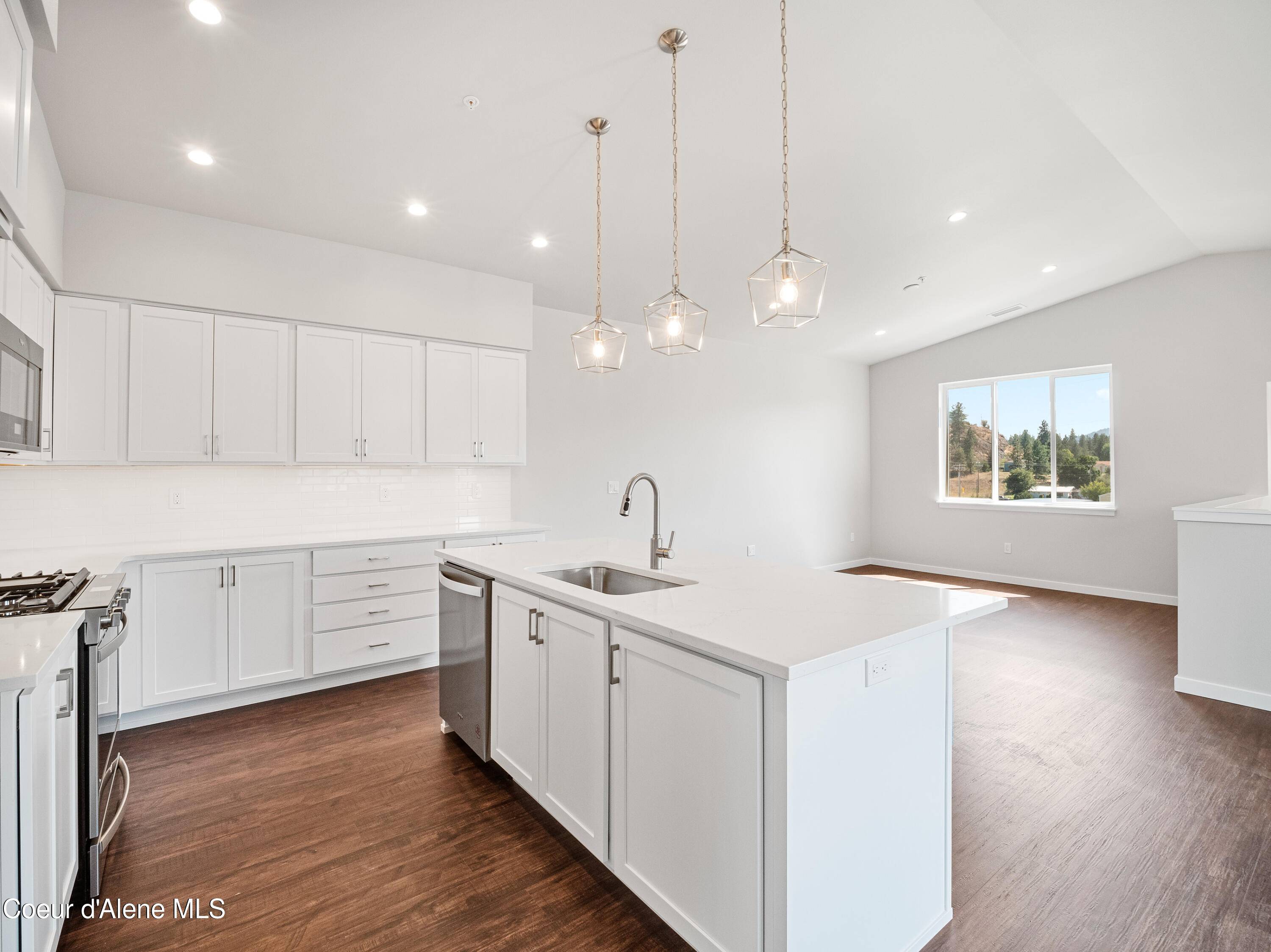 Post Falls, ID 83854,962 E Railroad Ave