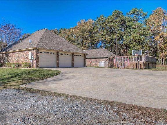 Bossier City, LA 71052,439 Circle DR