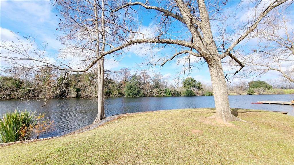 Natchez, LA 71456,170 Melrose Bend BLVD