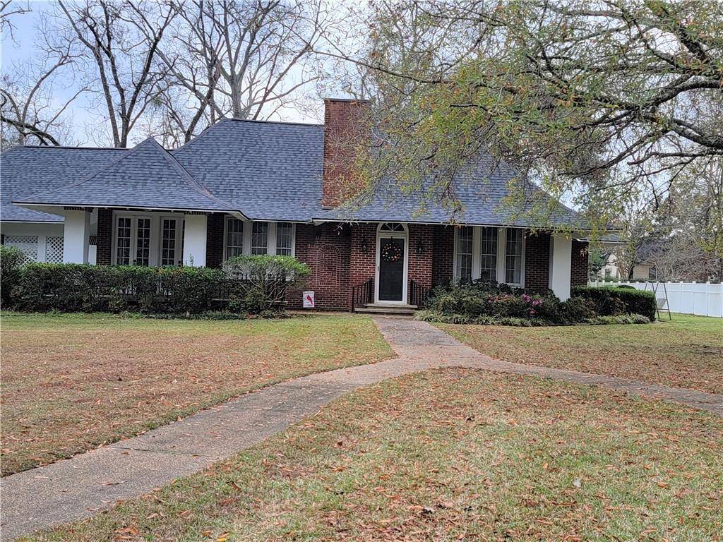 Winnfield, LA 71483,1006 Maple ST