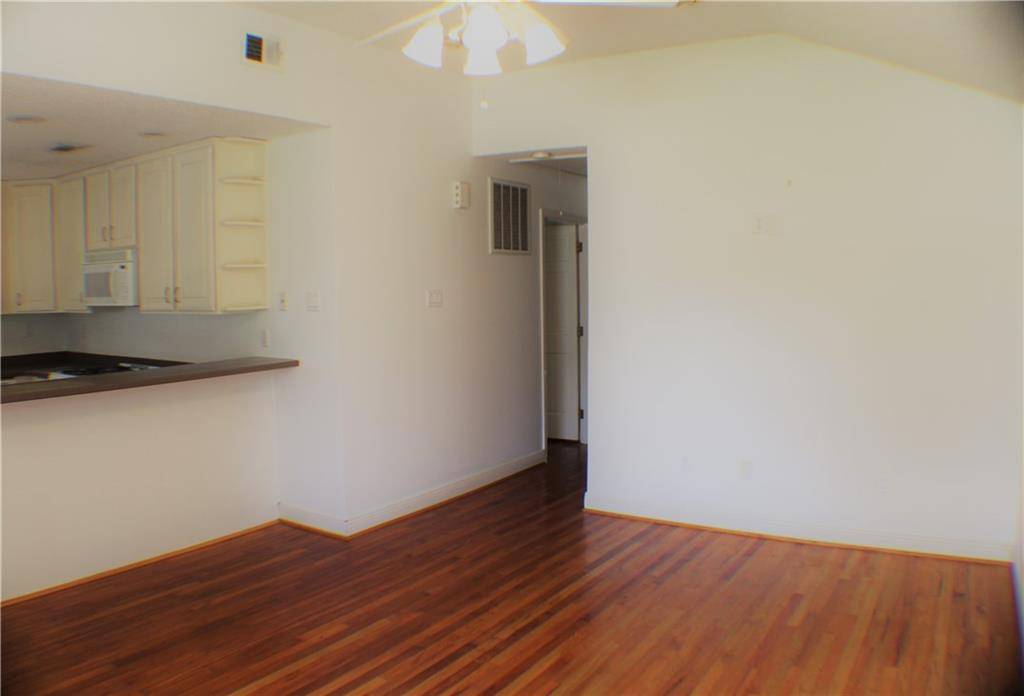 Metairie, LA 70001,428 MELODY DR