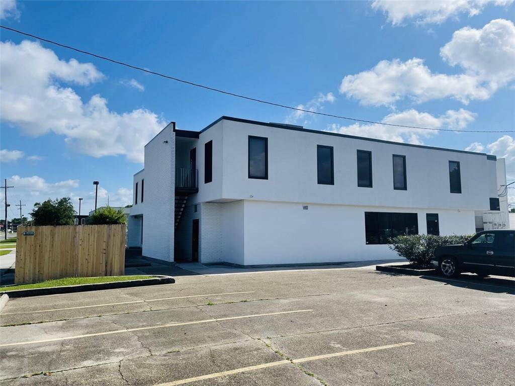 New Orleans, LA 70114,3501 BEHRMAN PLACE PL