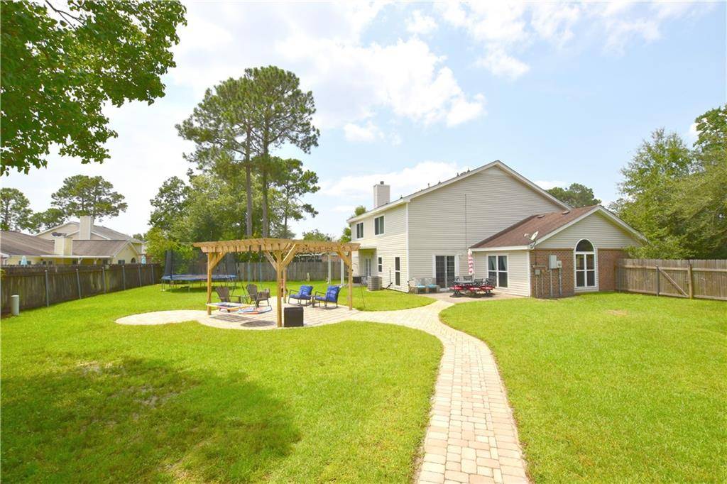 Slidell, LA 70461,100 COTTONWOOD CT