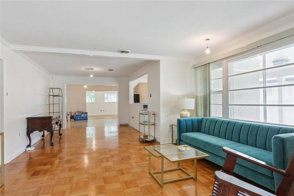 Metairie, LA 70001,428 BEVERLY GARDEN DR
