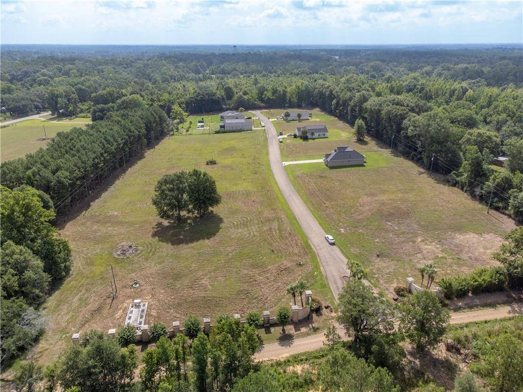 Amite, LA 70422,122 CHARLES DAVIS LN