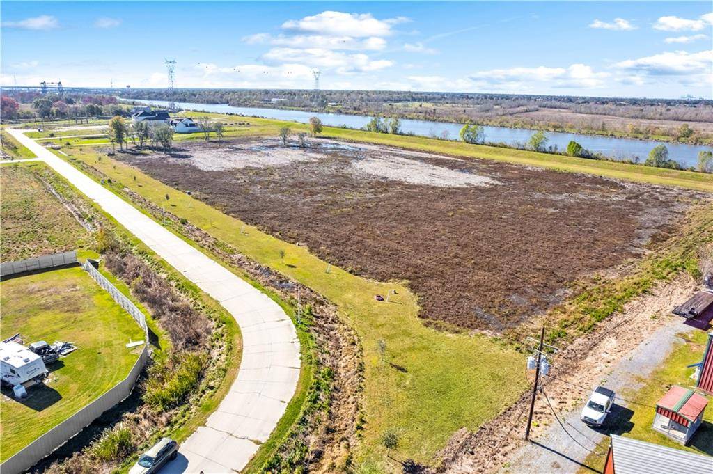 Belle Chasse, LA 70037,145 CHANCELLOR DR