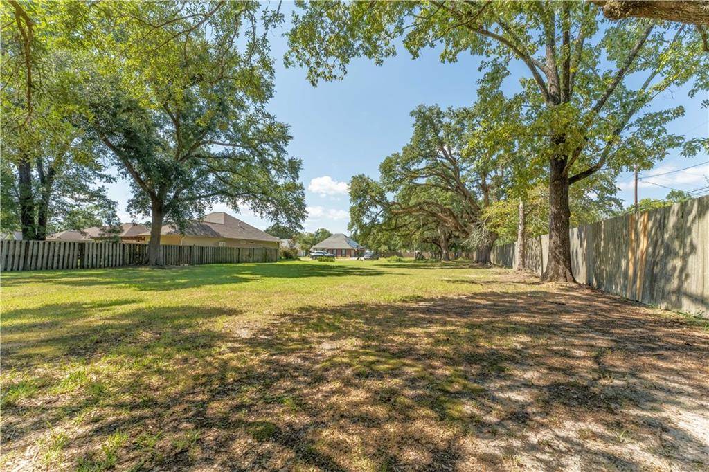 Ponchatoula, LA 70454,KATHIE DR