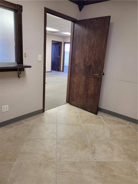 Metairie, LA 70002,3848 VETERANS BLVD #201