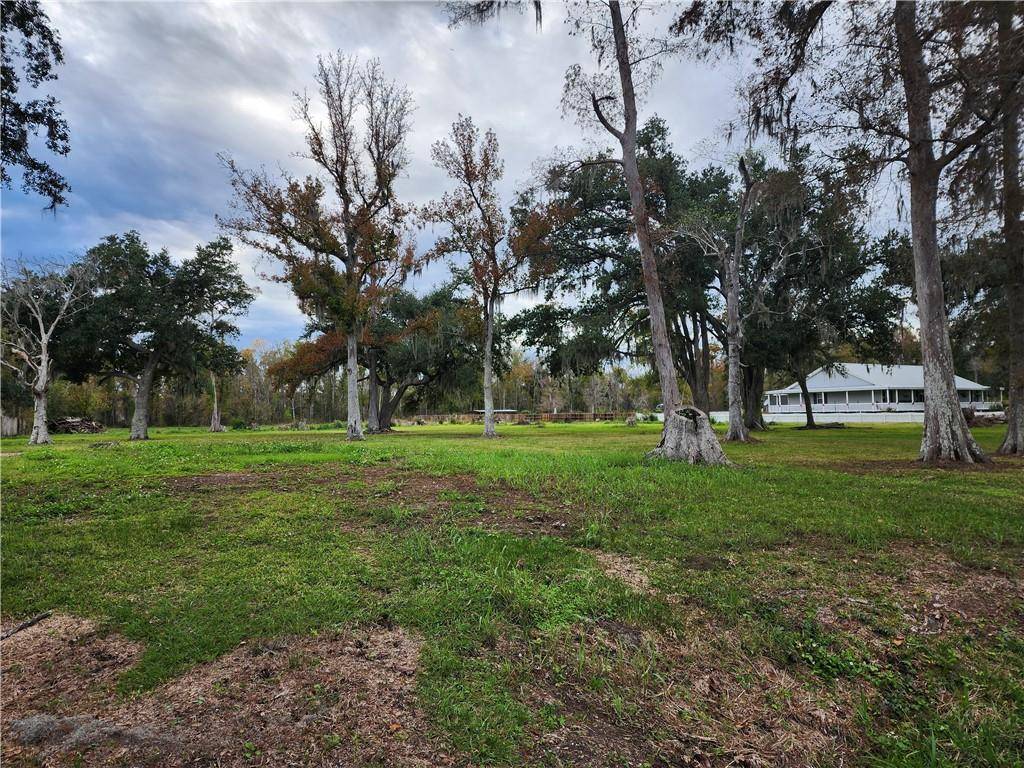 Des Allemands, LA 70030,16536 HWY. 90 HWY