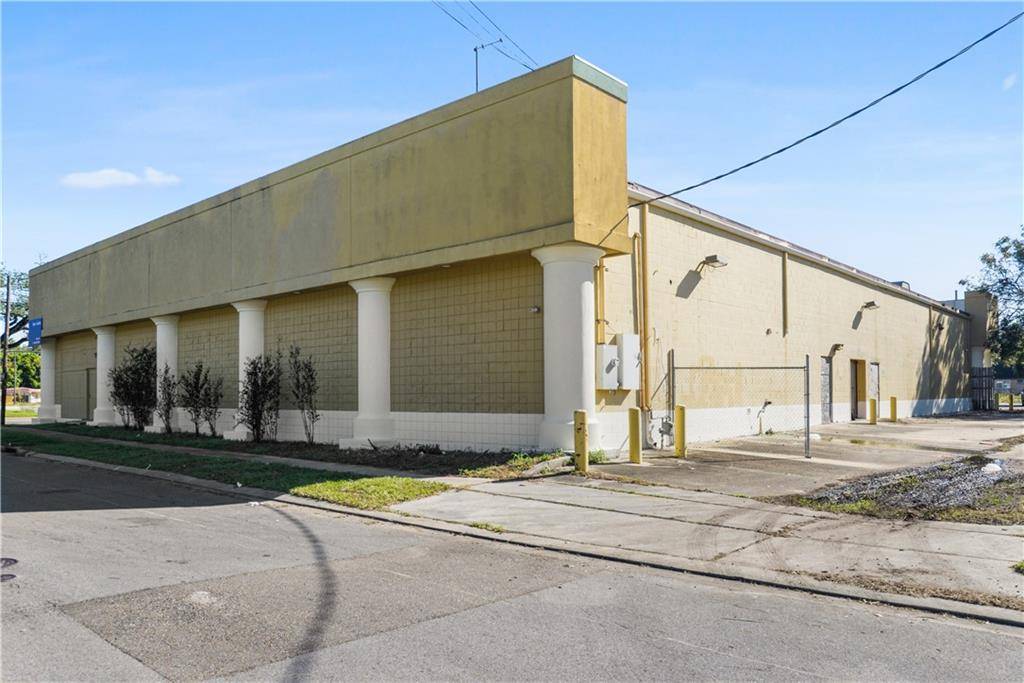 New Orleans, LA 70117,5500 ST CLAUDE AVE