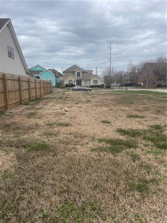 New Orleans, LA 70114,2741 WABASH ST