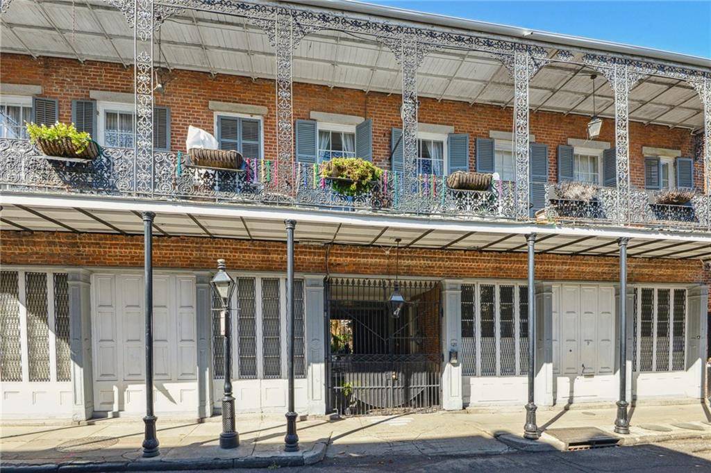 New Orleans, LA 70116,921 CHARTRES ST #4