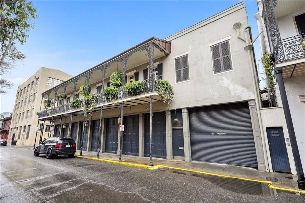 New Orleans, LA 70116,930 CHARTRES ST