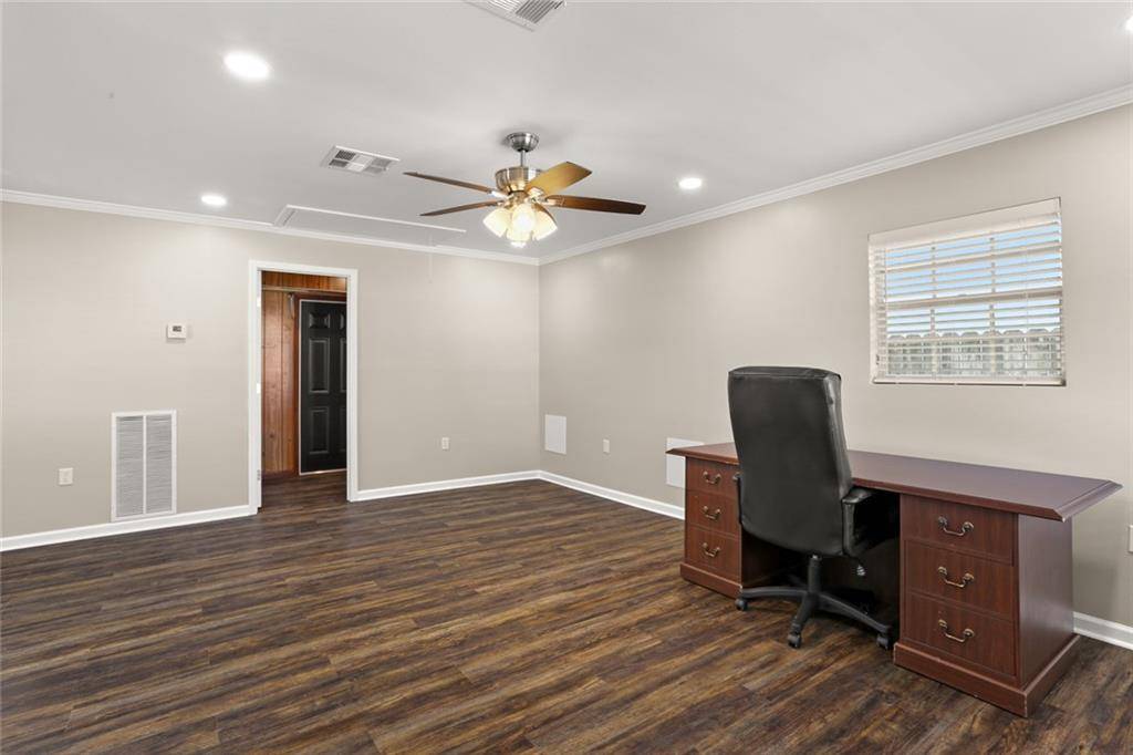 Luling, LA 70070,945 PAUL MAILLARD RD