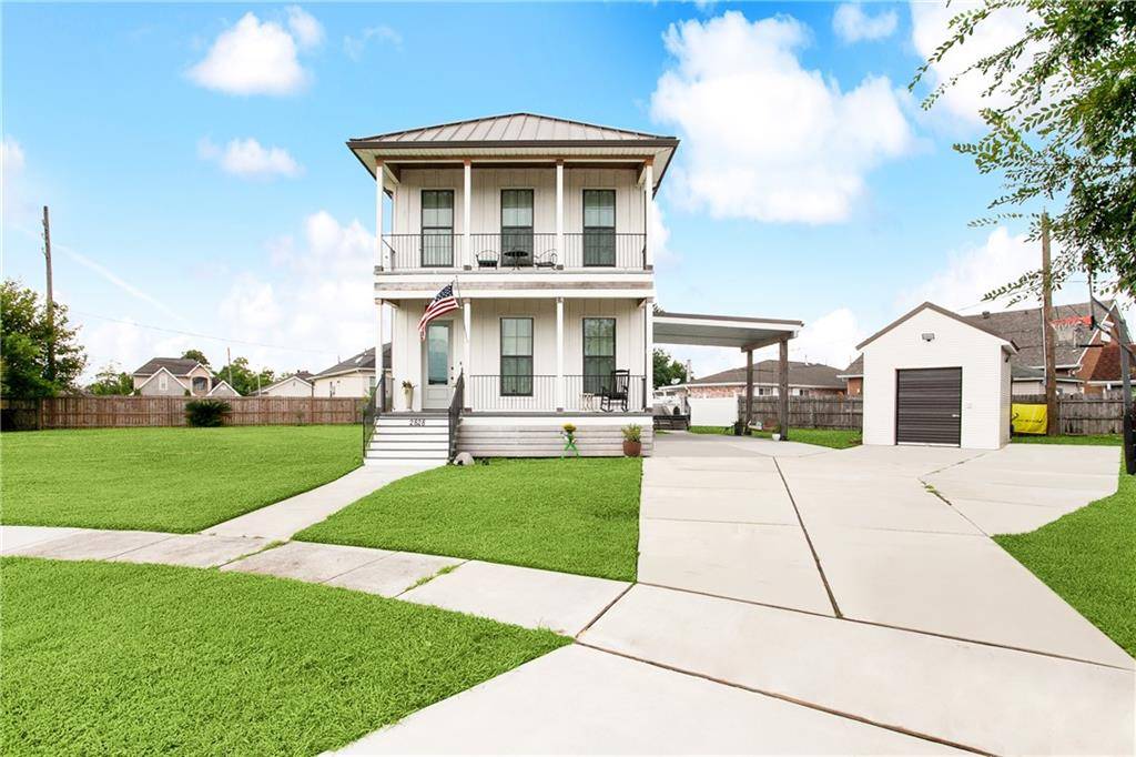 Chalmette, LA 70043,2828 REGAL DR