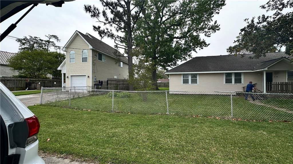 Harahan, LA 70123,668 OAK AVE