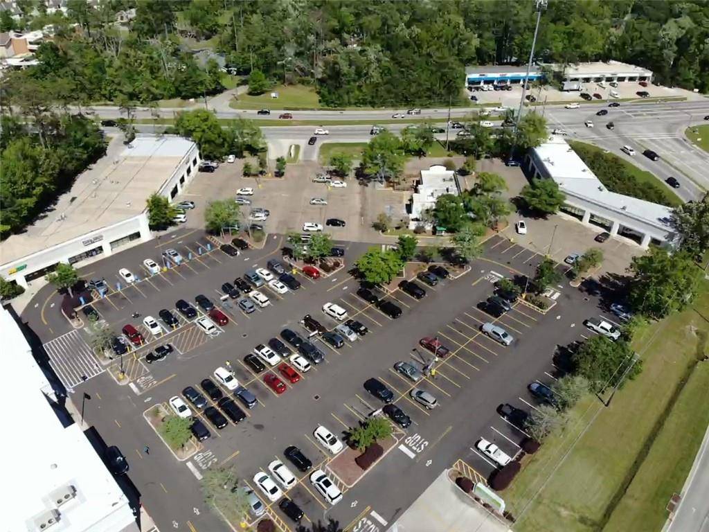 Mandeville, LA 70448,3015 E CAUSEWAY APPROACH