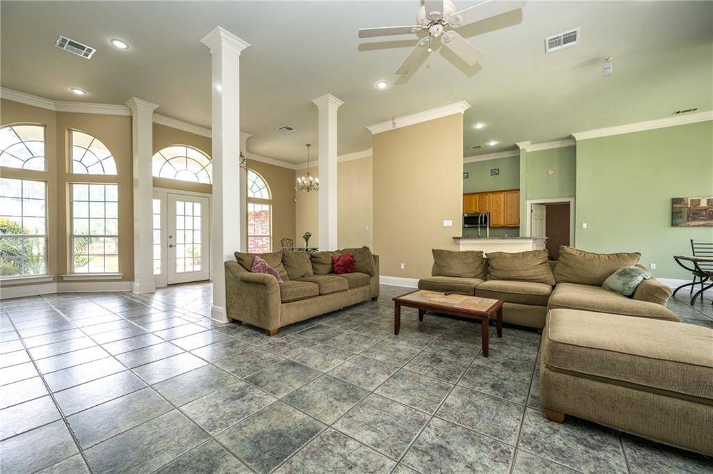 Lacombe, LA 70445,30011 RED MILL DR
