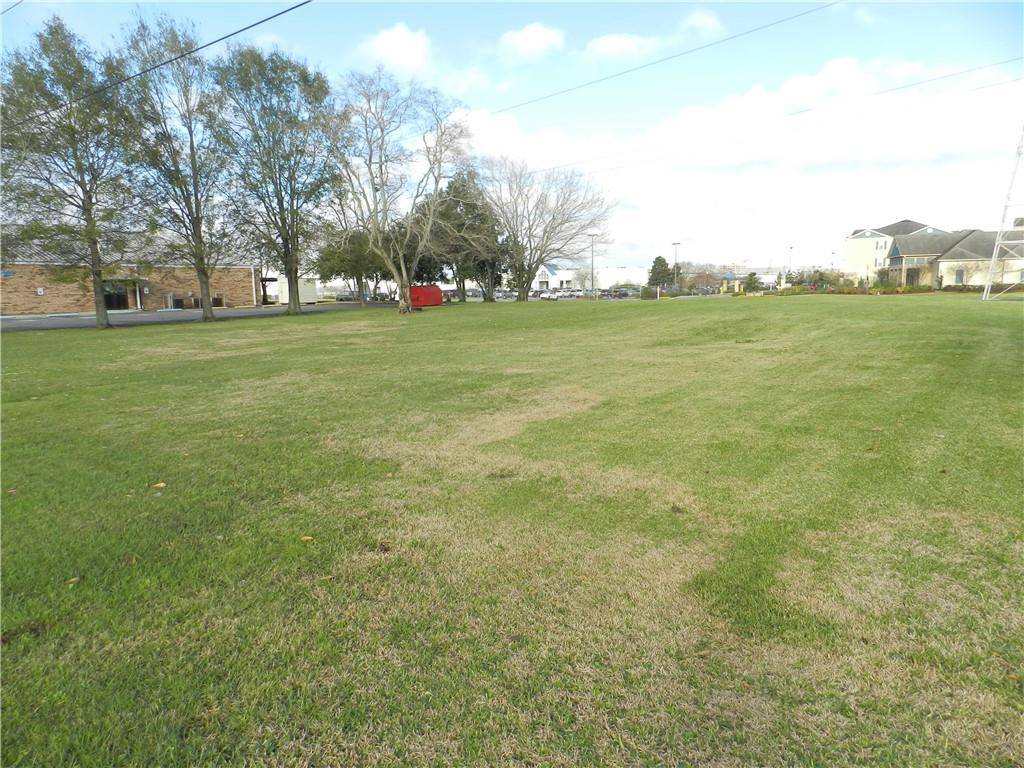 Harahan, LA 70123,1217-1221 HICKORY AVE