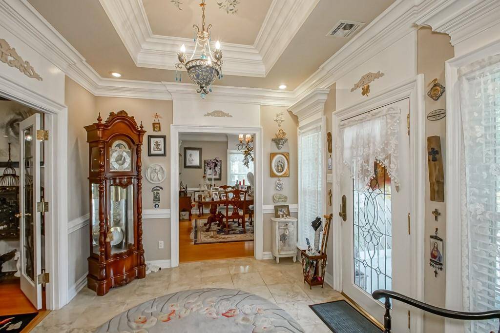 New Orleans, LA 70124,7038 MILNE BLVD